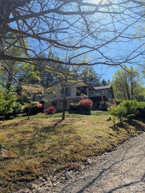 431 Pleasant Grove Drive Hendersonville NC 28739