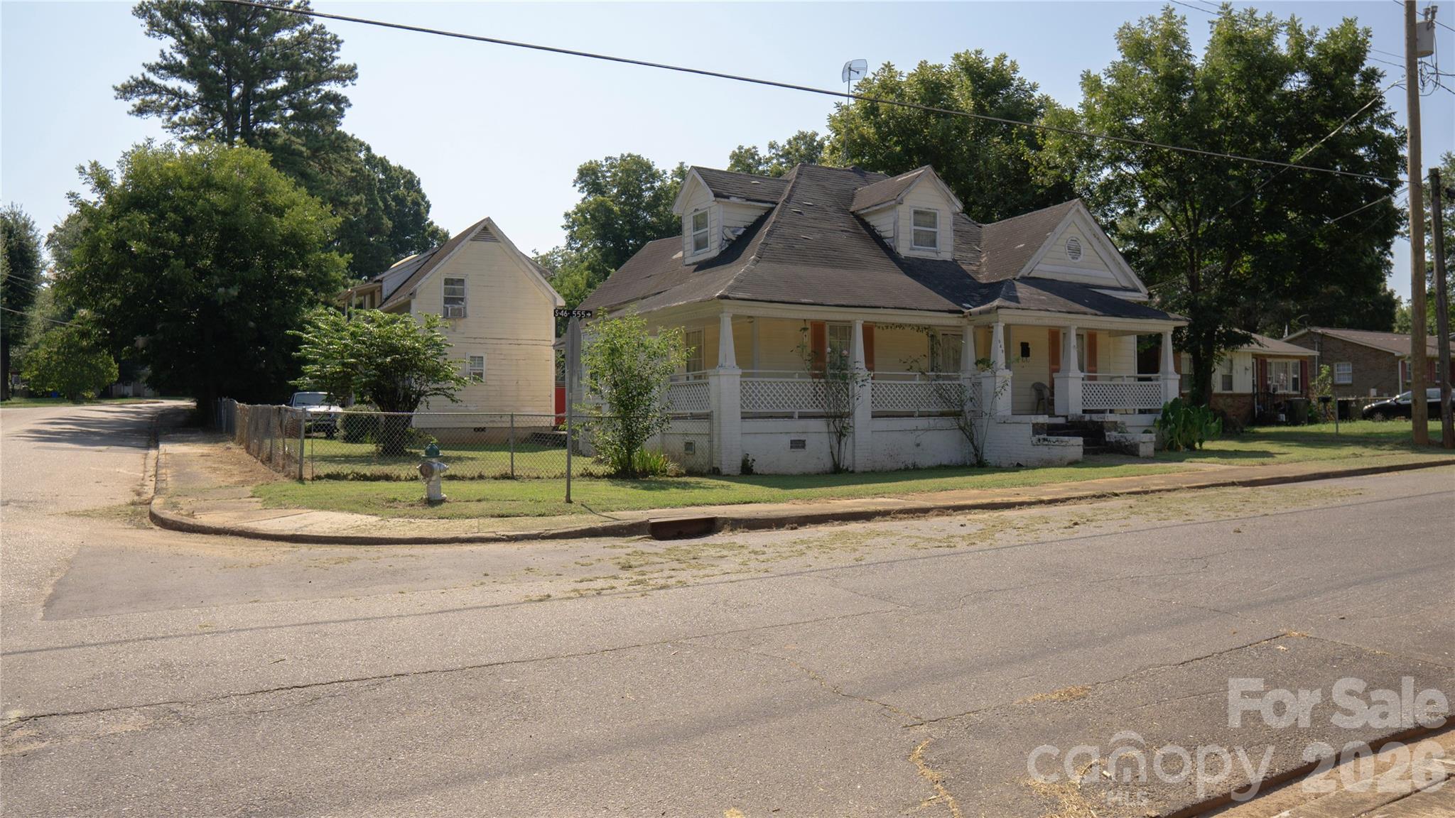548 Hutchinson Street