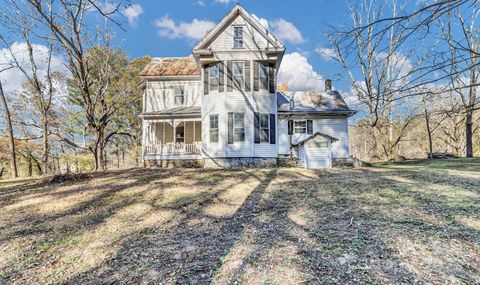 143 Sharon Road Fairview NC 28730