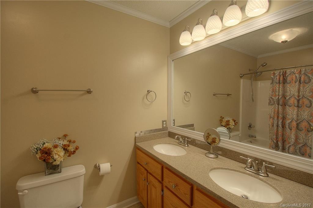 Colonial Oaks - Residential