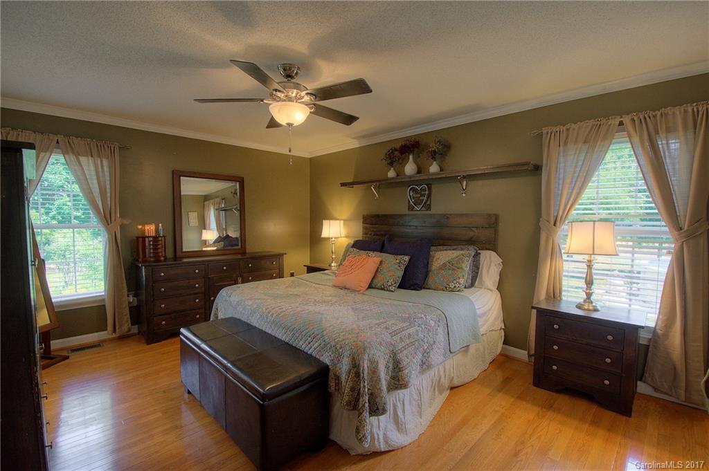 Colonial Oaks - Residential