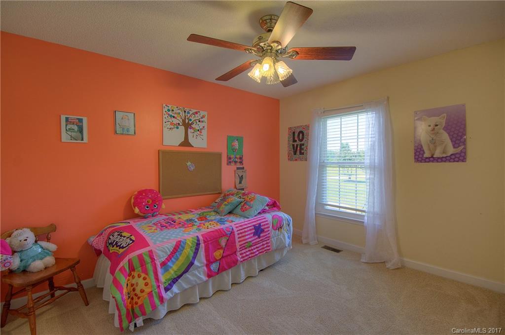 Colonial Oaks - Residential