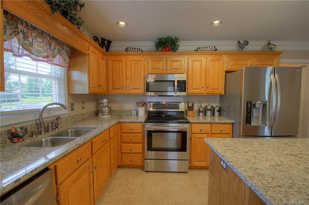 Colonial Oaks - Residential