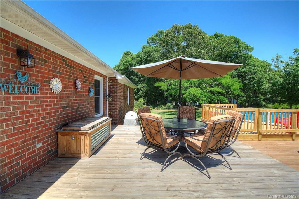 Colonial Oaks - Residential