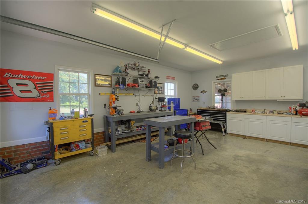 Colonial Oaks - Residential