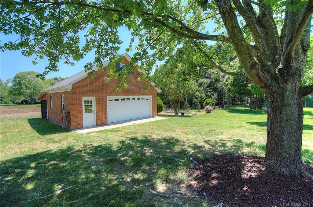 Colonial Oaks - Residential