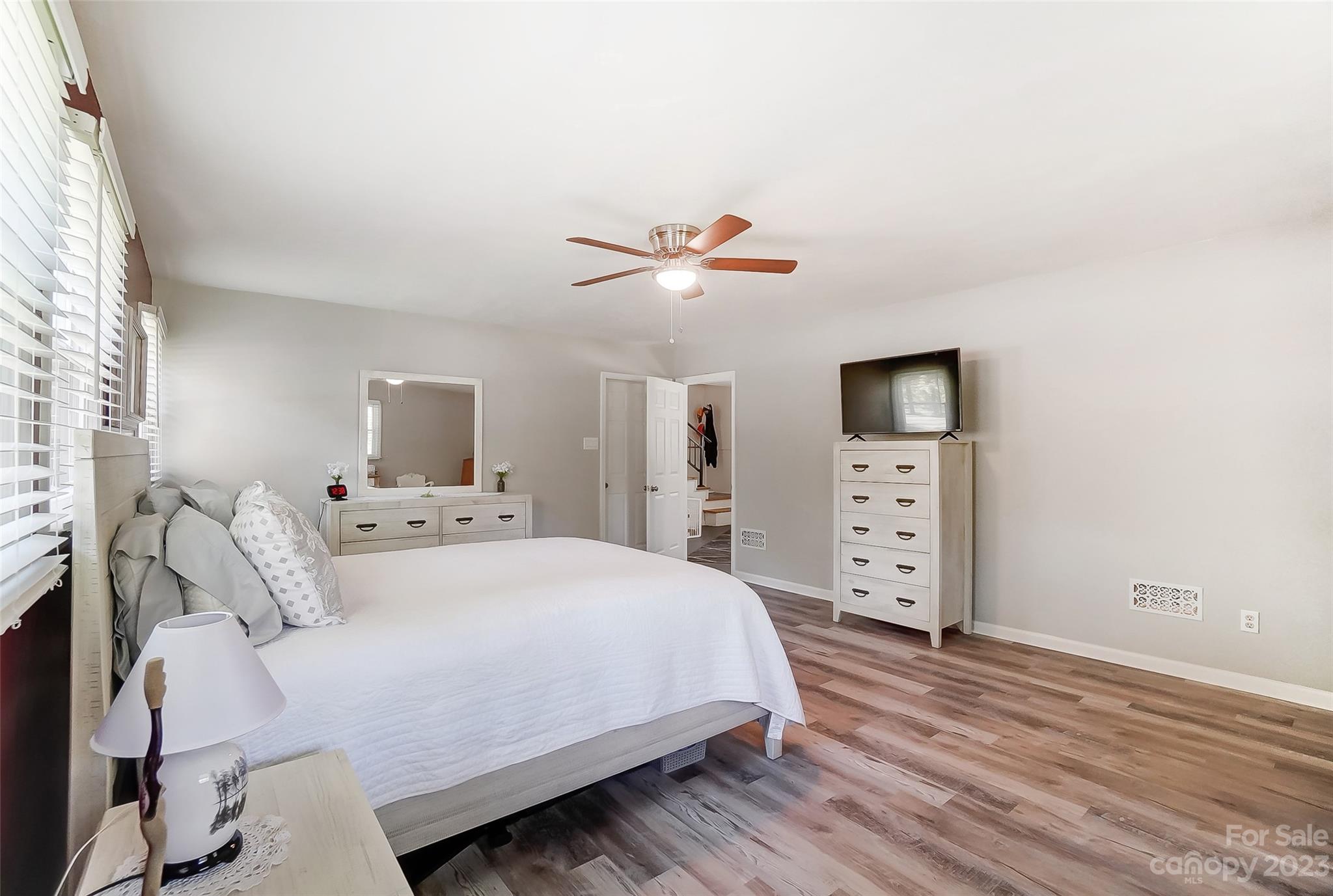 Sleepy Hollow - Residential