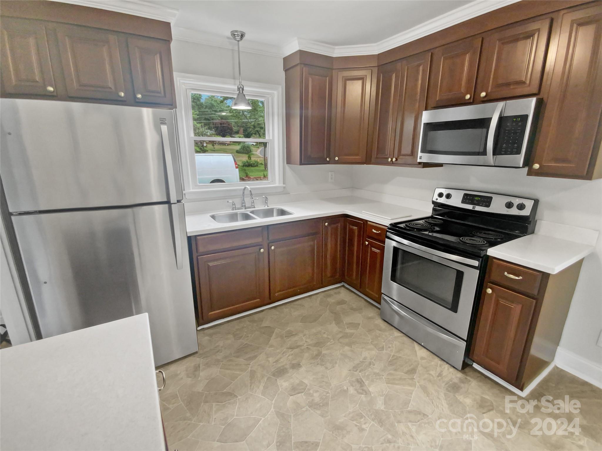 crestmont - Residential