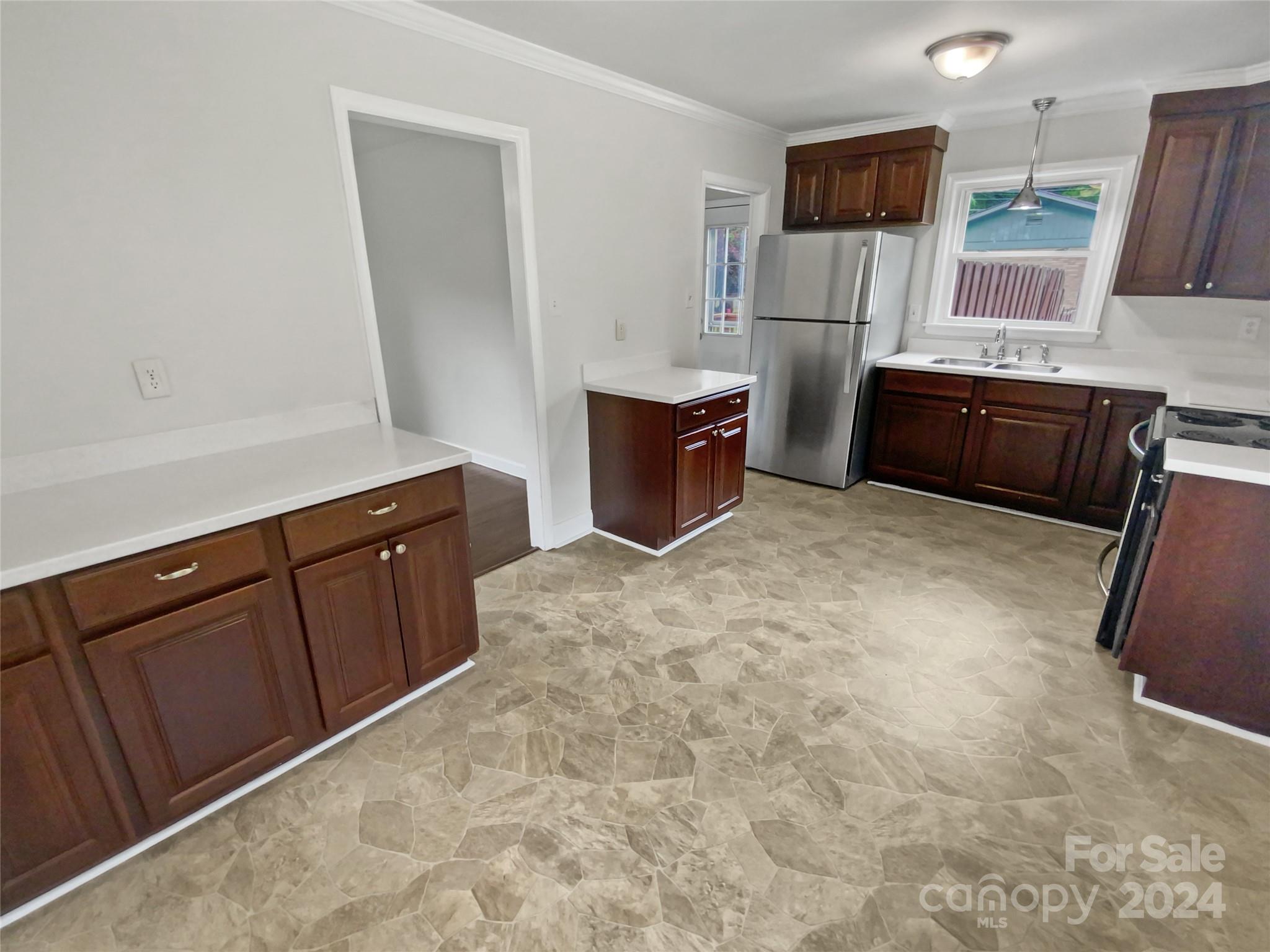 crestmont - Residential