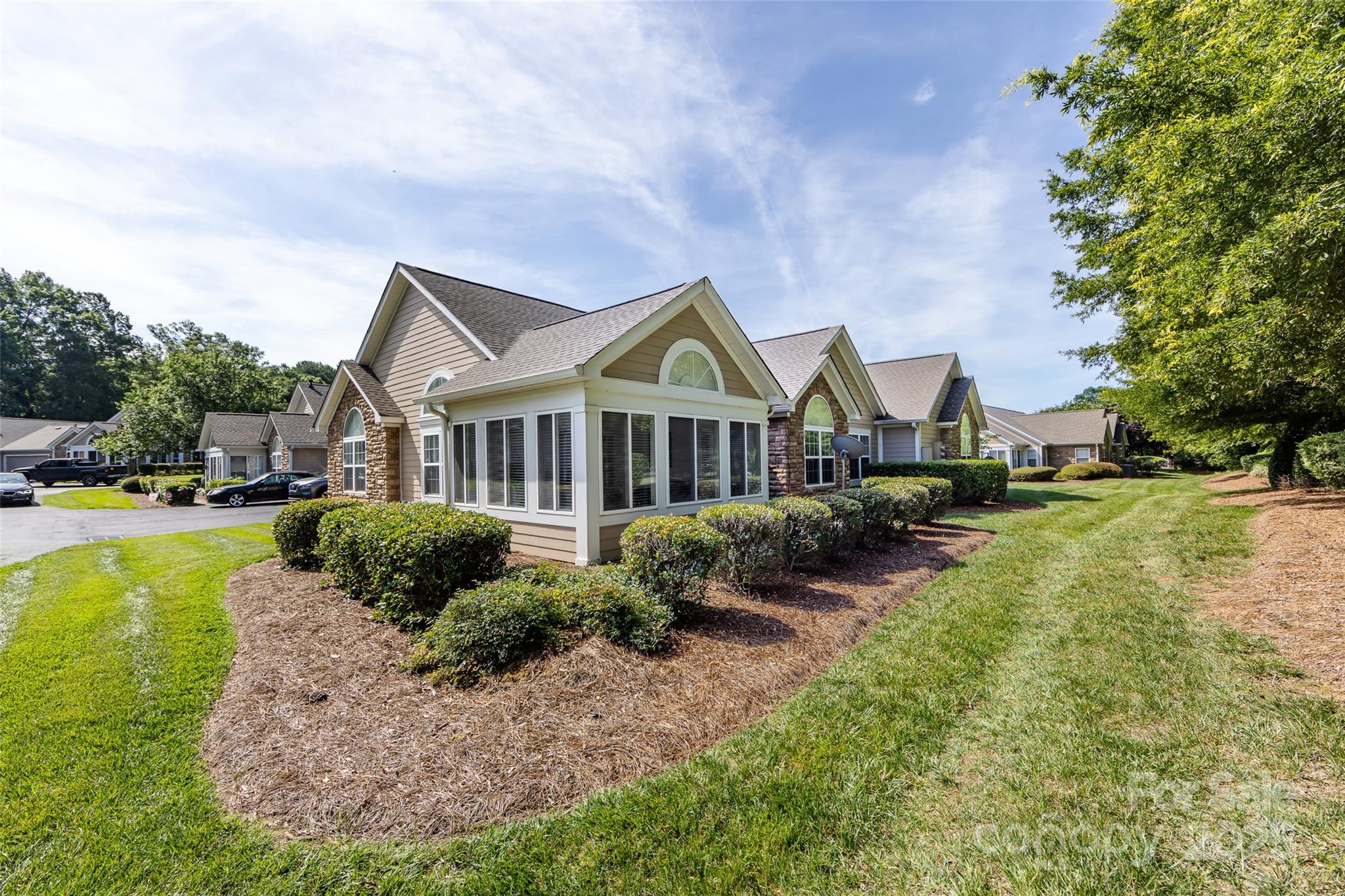 6811 Ledgestone Place