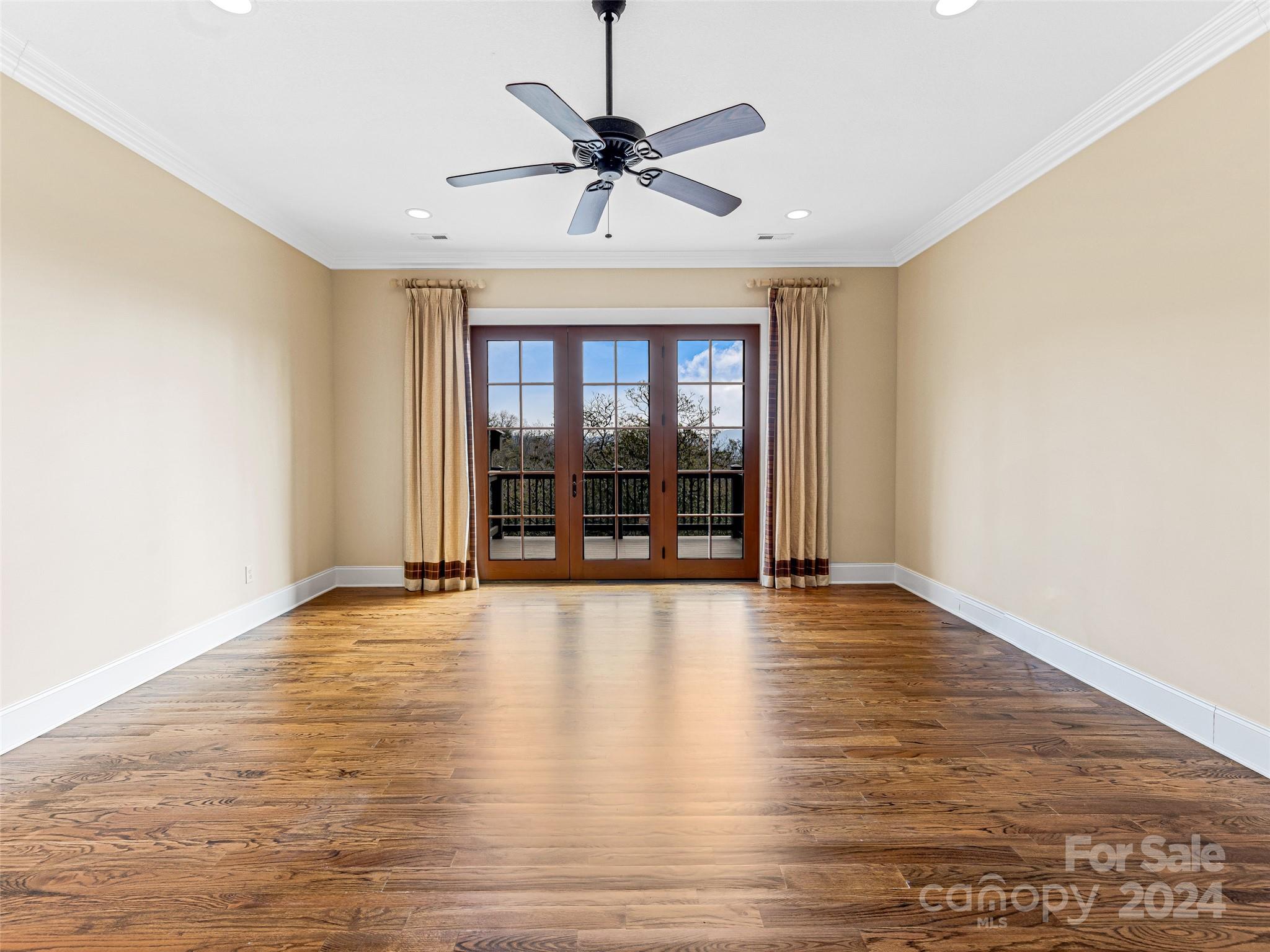 Straus Park - Residential