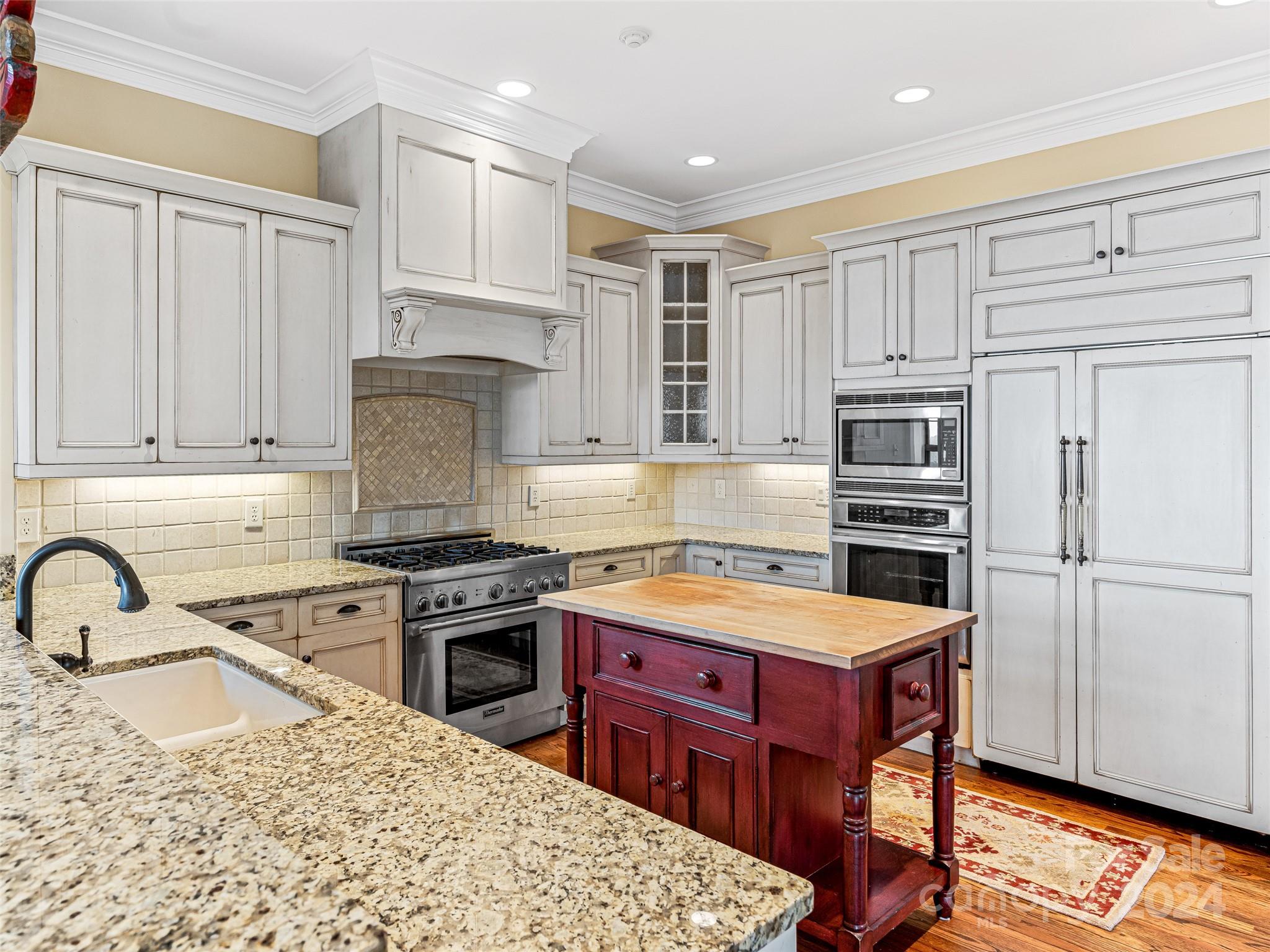 Straus Park - Residential