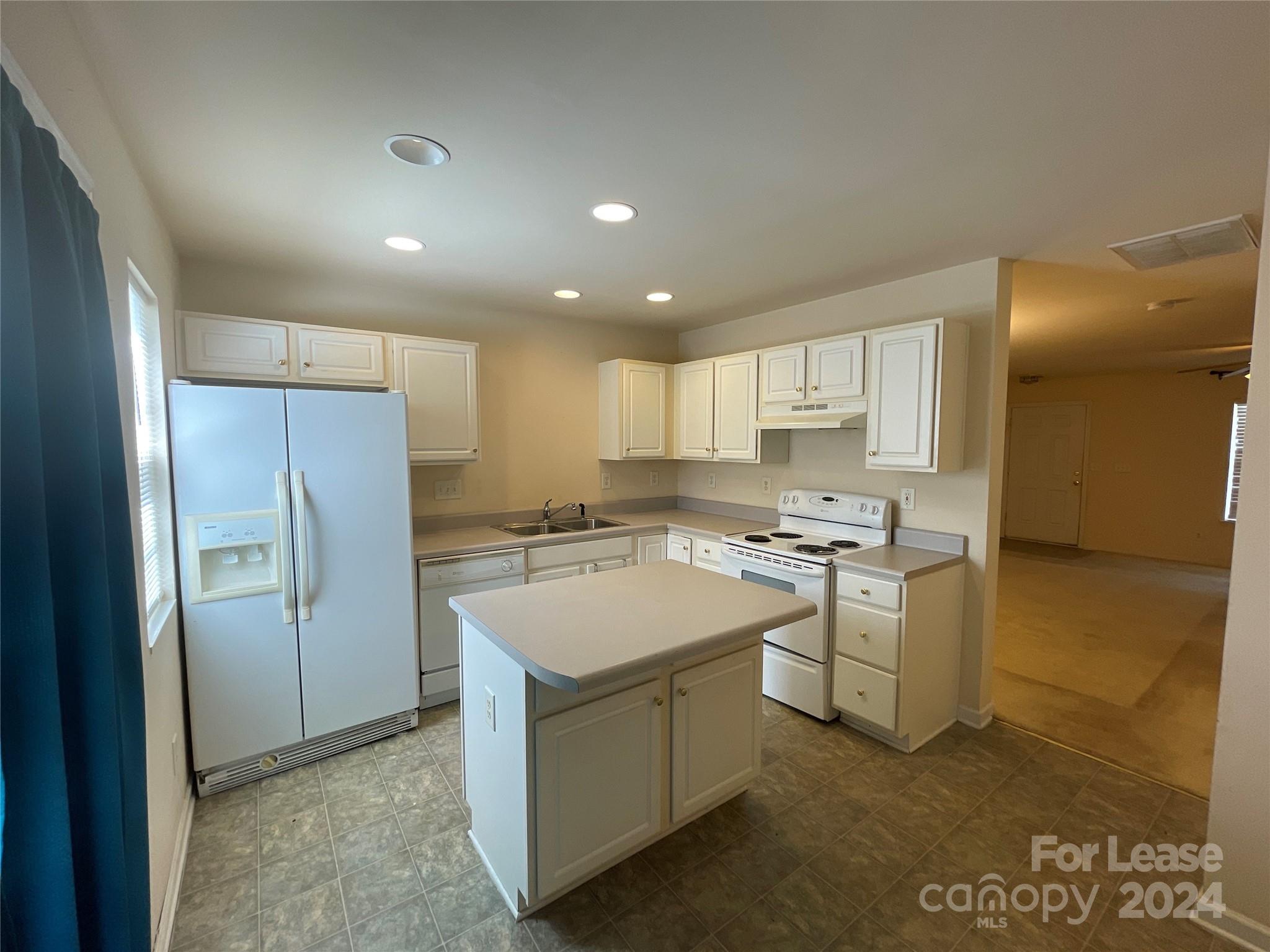 Lexington Commons - Residential Lease