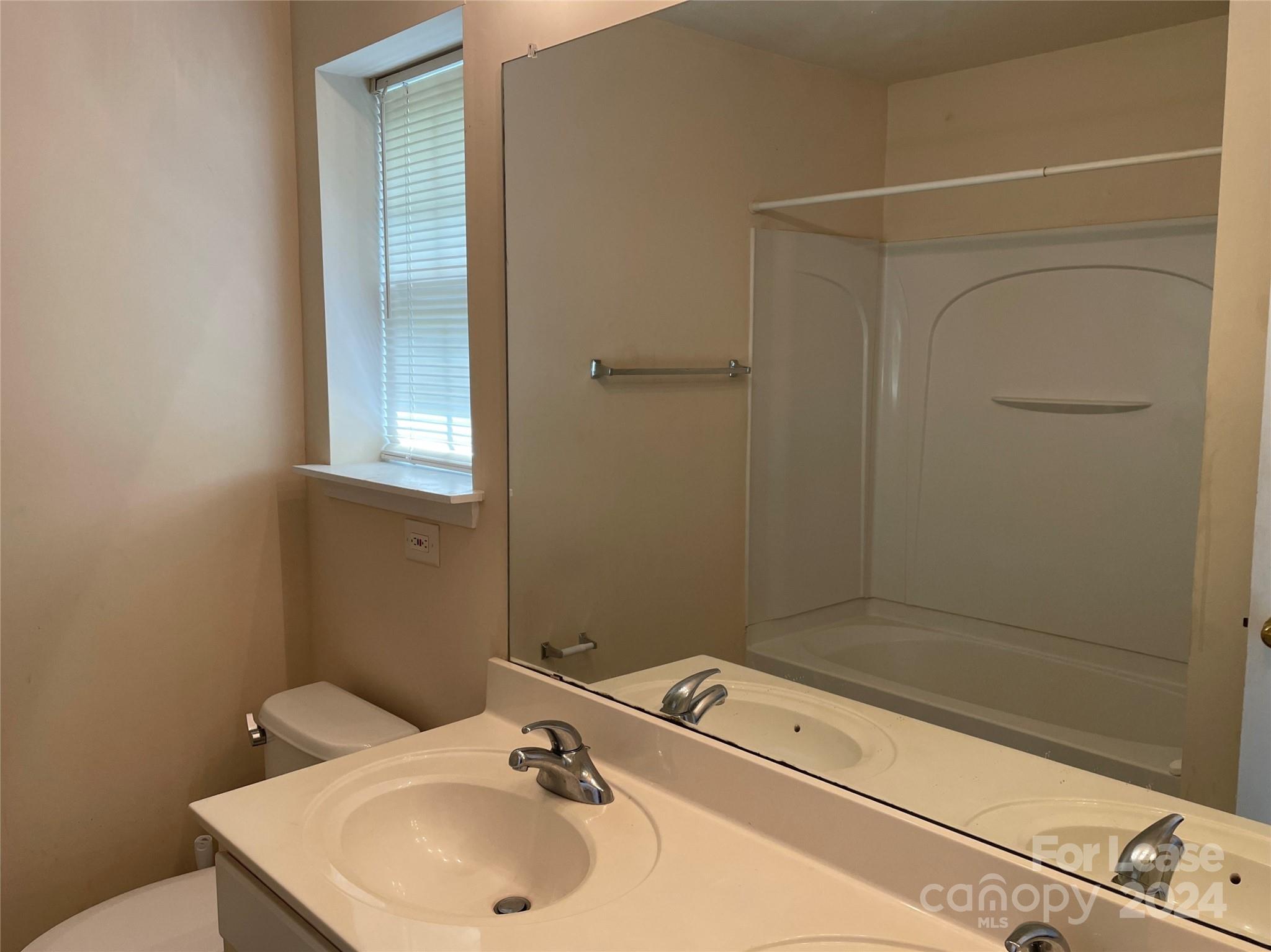 Lexington Commons - Residential Lease