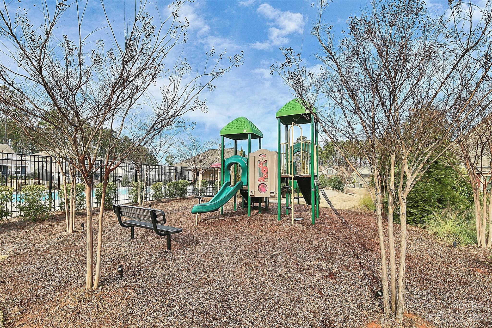 Lake Crest - Residential