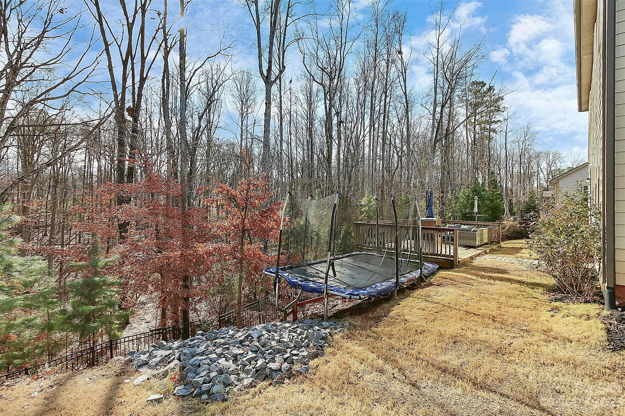 Lake Crest - Residential