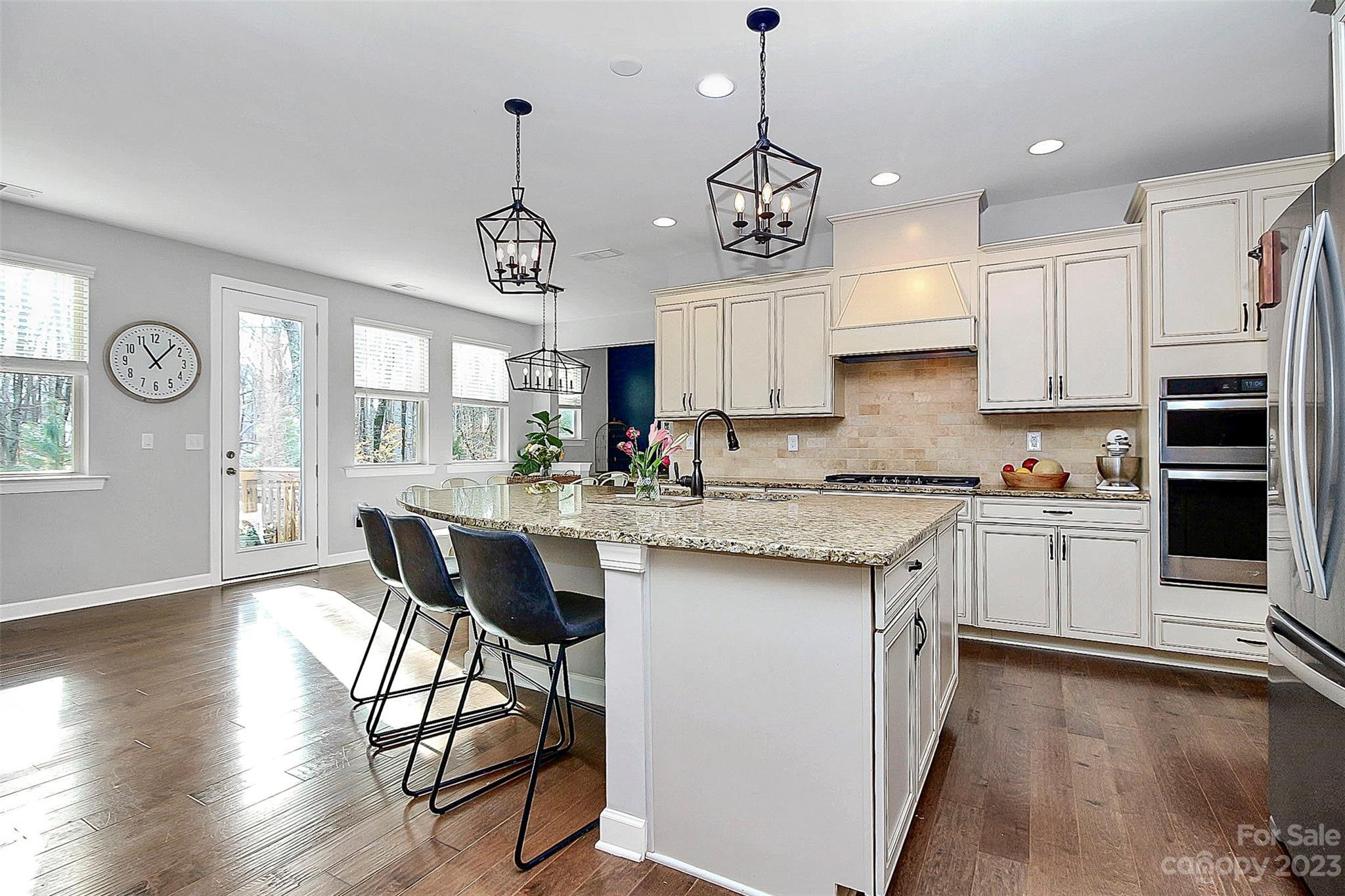 Lake Crest - Residential