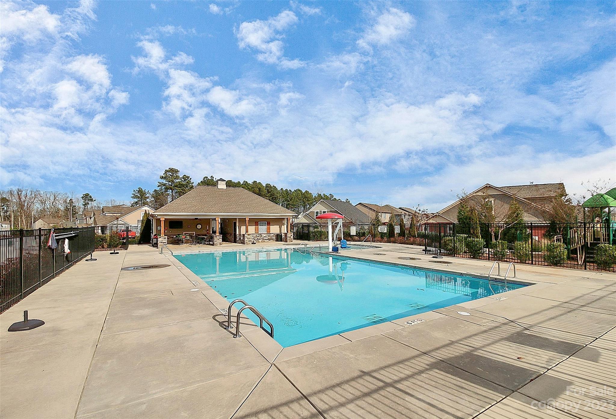 Lake Crest - Residential