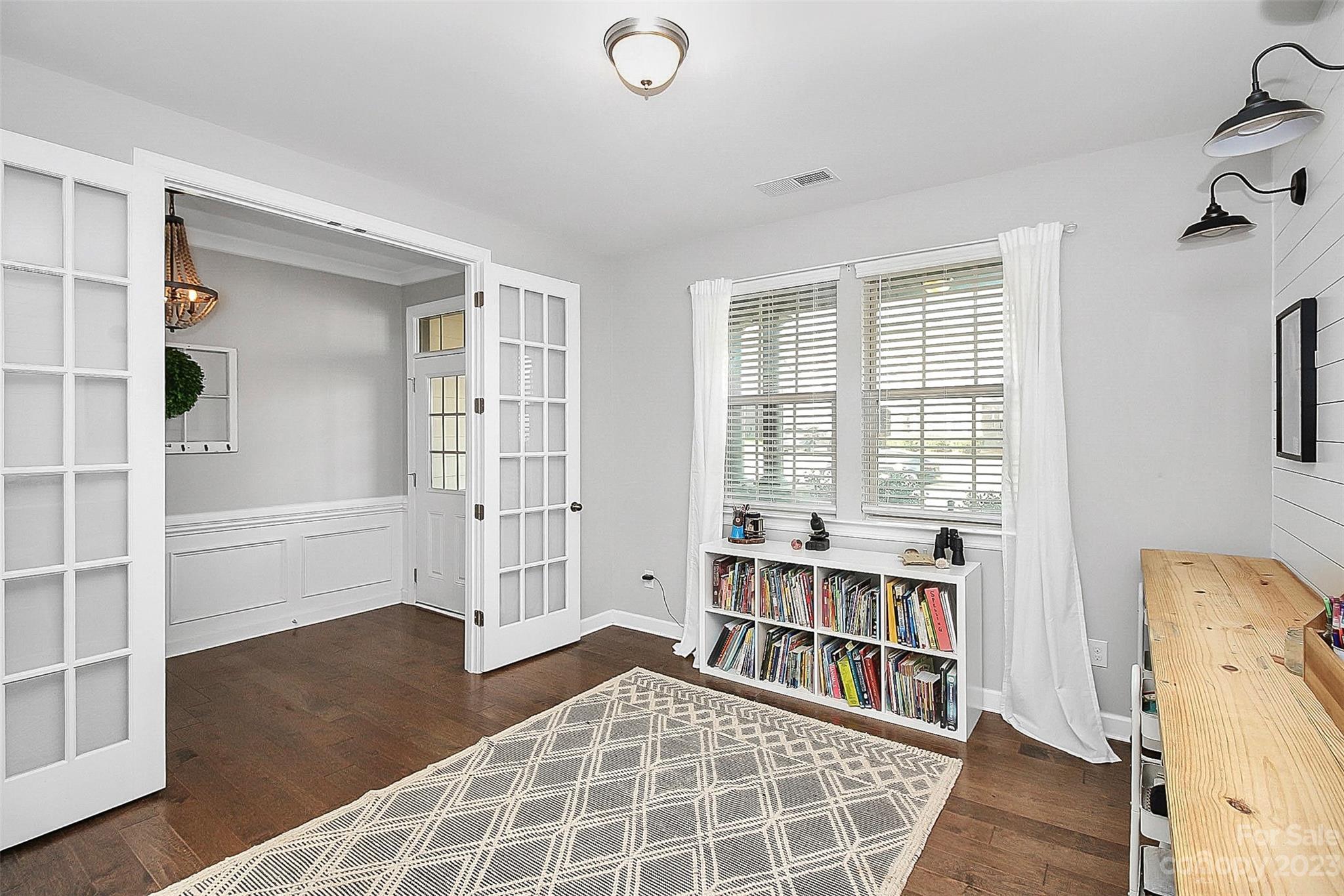 Lake Crest - Residential