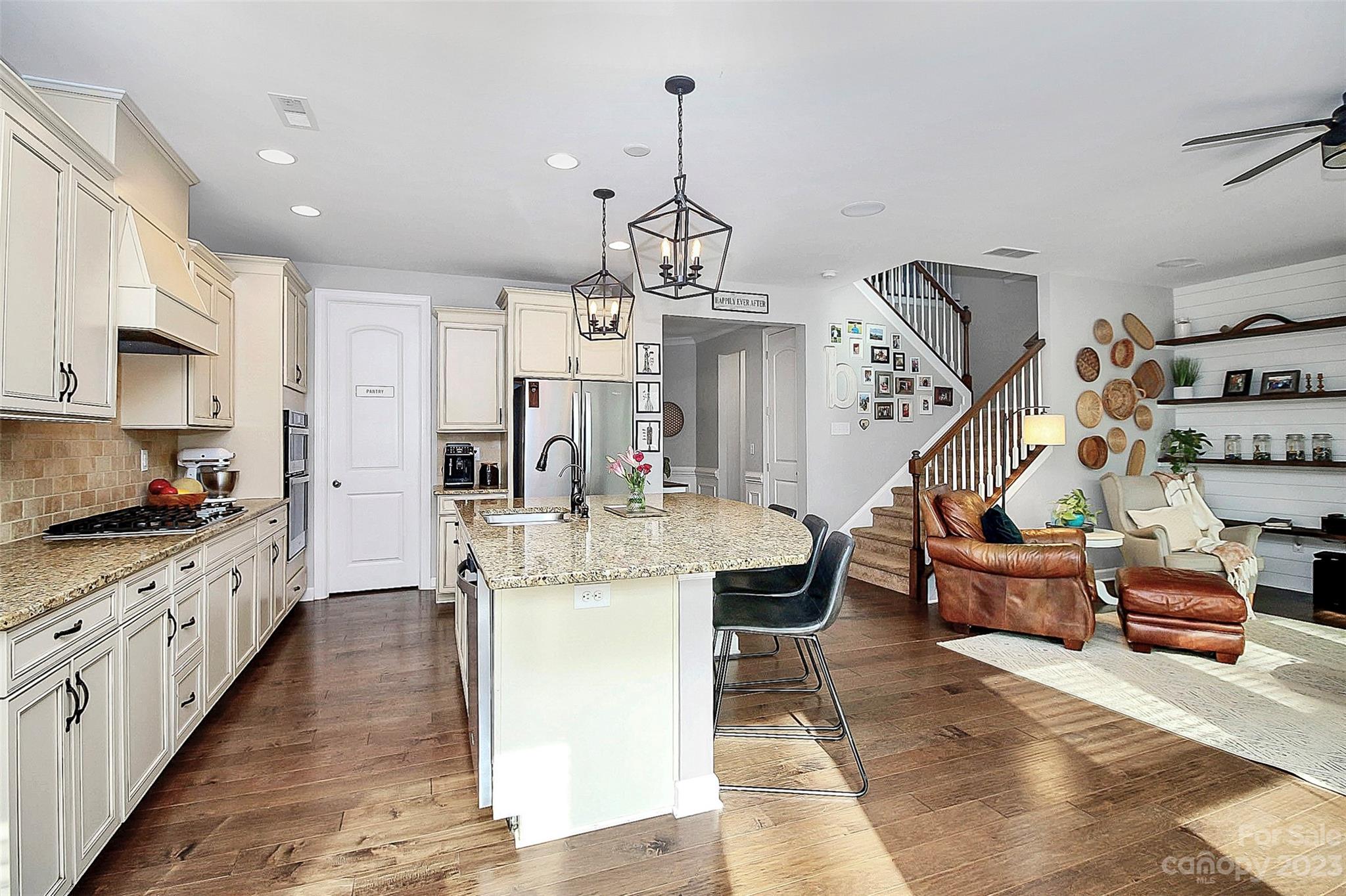 Lake Crest - Residential