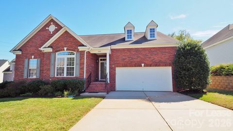 Photo of 6860 Lakecrest Court, Denver, NC 28037 (MLS # 4369714)