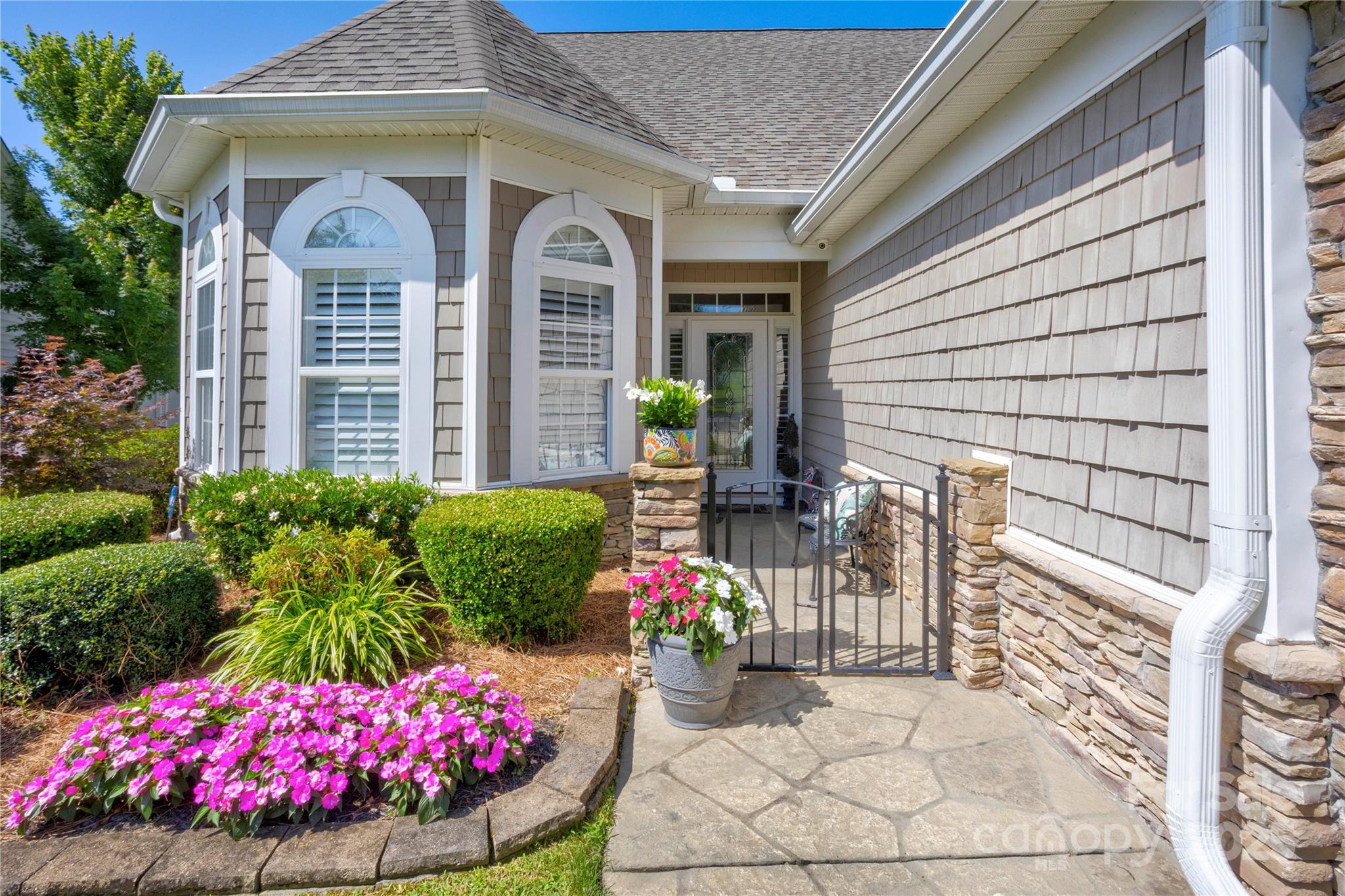 2635 Danbury Circle NW