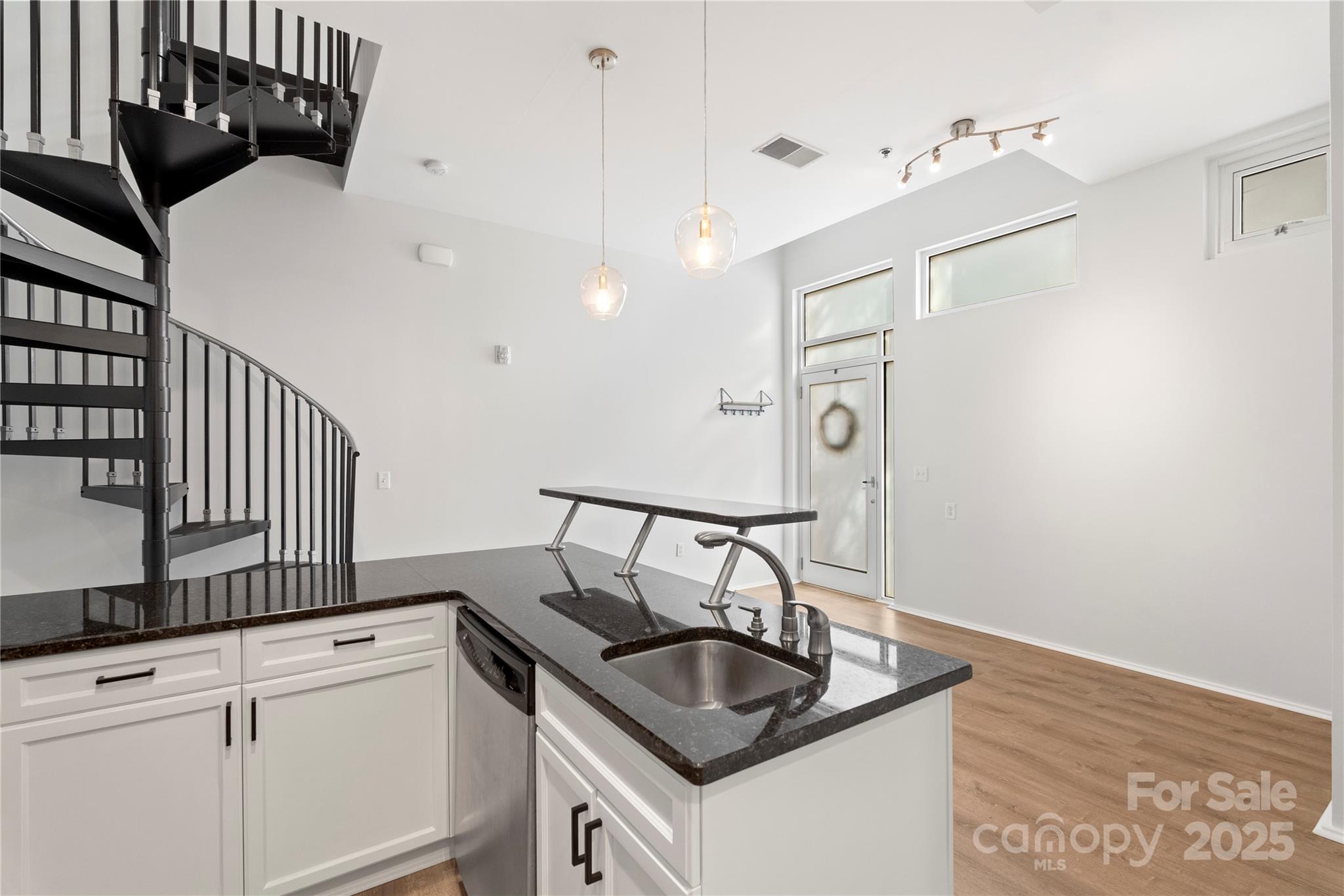 Lofts Dilworth - Residential