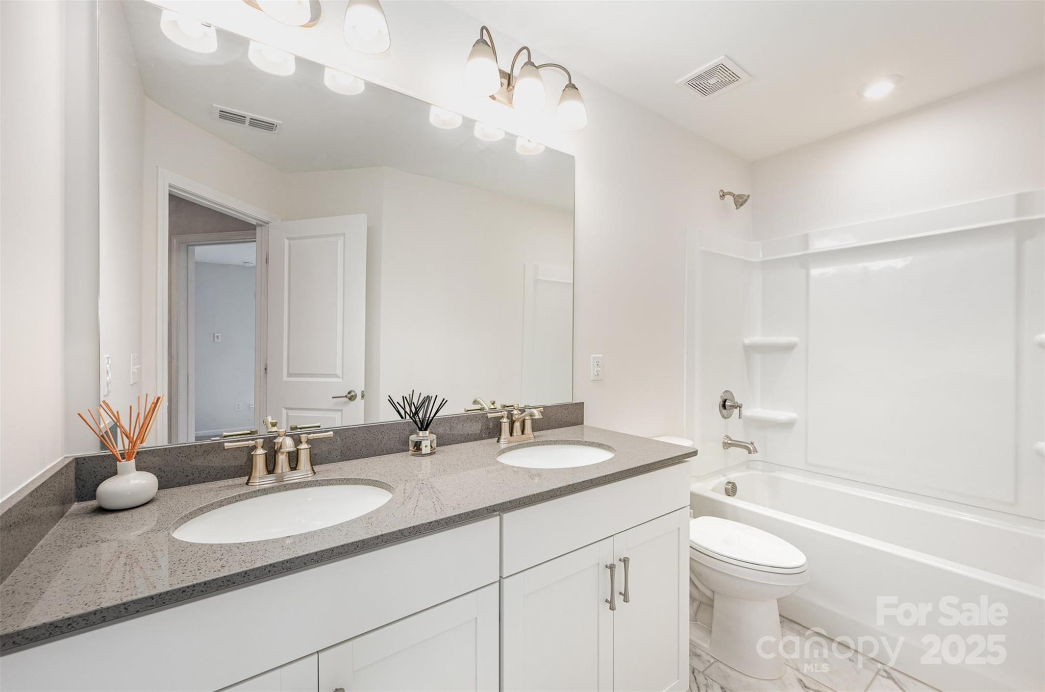 Odell Corners - Residential