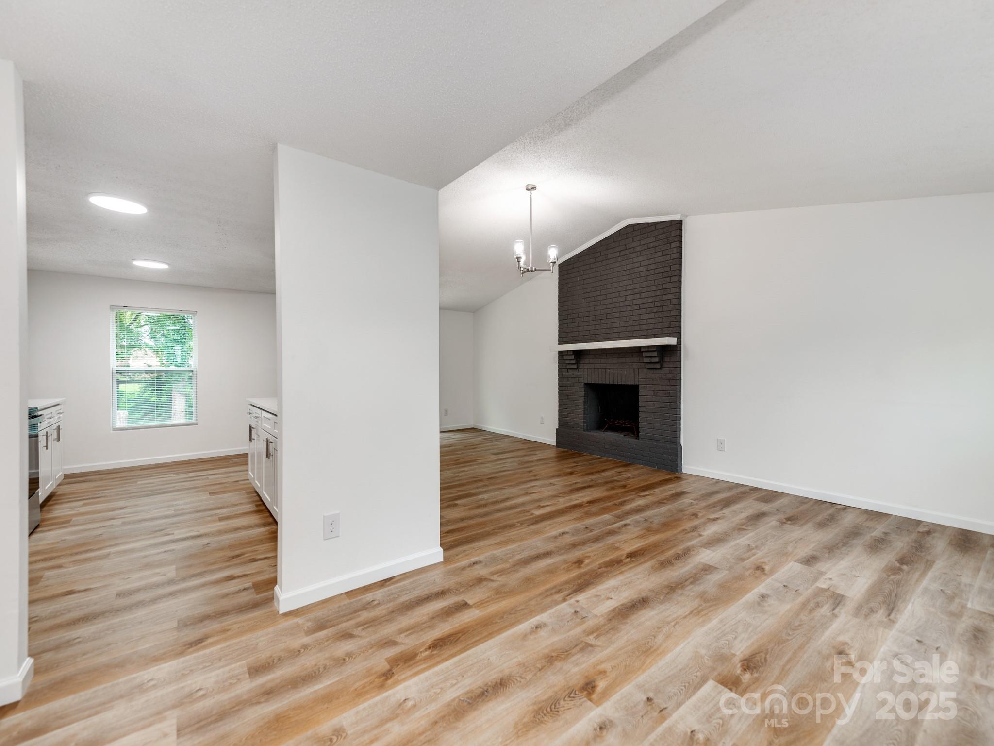 712 Vista Grande Circle