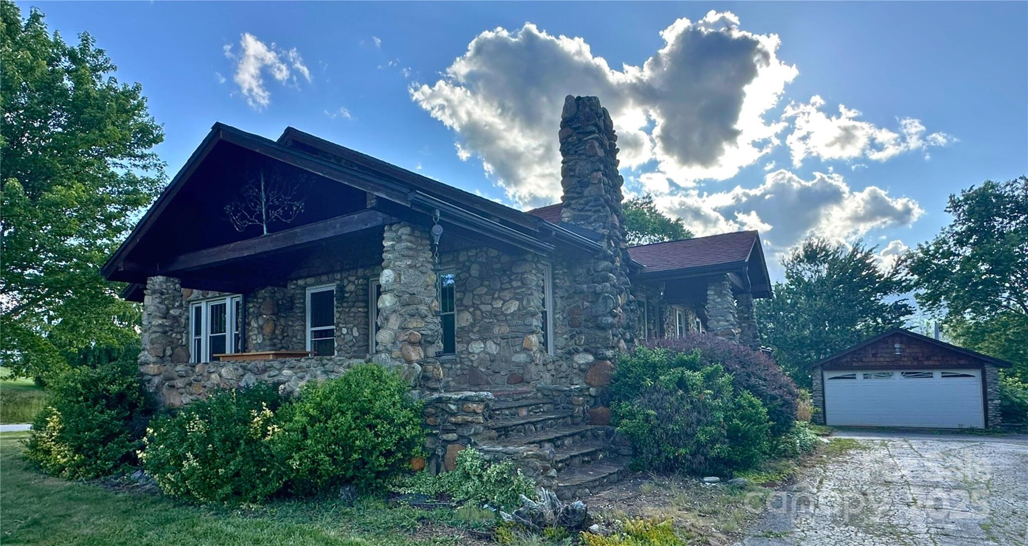 4320 Pisgah Drive