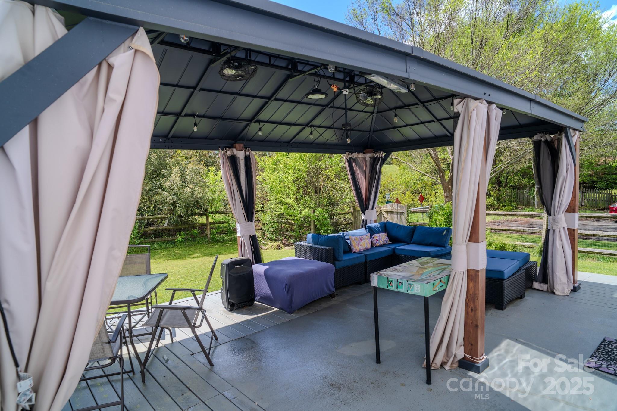 Planters Walk - Residential