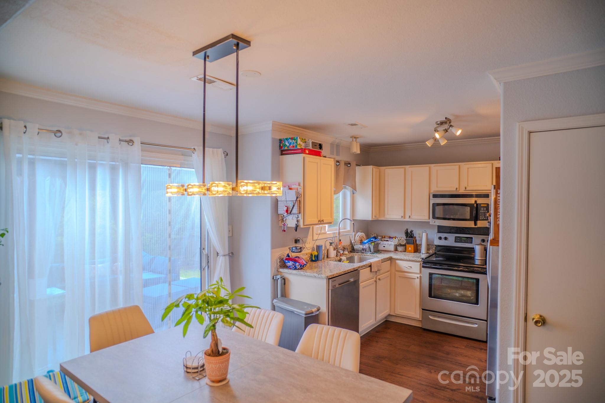 Planters Walk - Residential