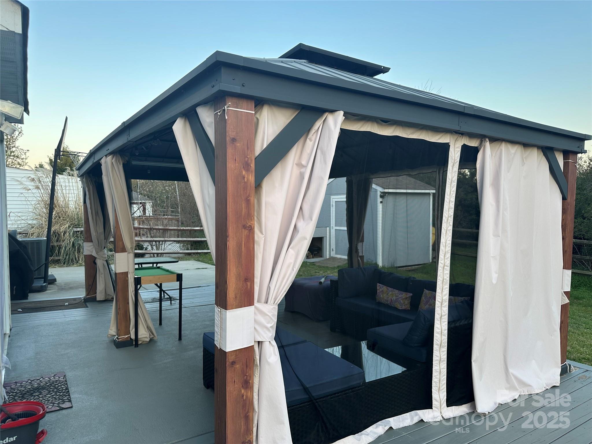 Planters Walk - Residential