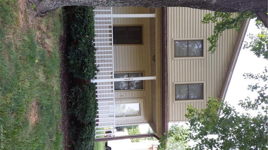 Cute 2bd, 1.5ba duplex in North Lincoln middle & high district. $600/mth, $600 sec dep. no pets, no smoking