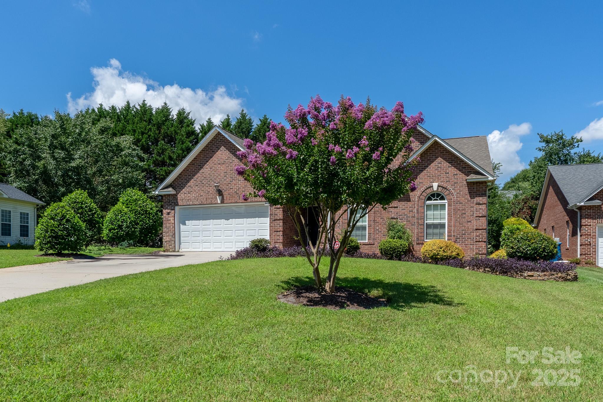 915 Overhill Road