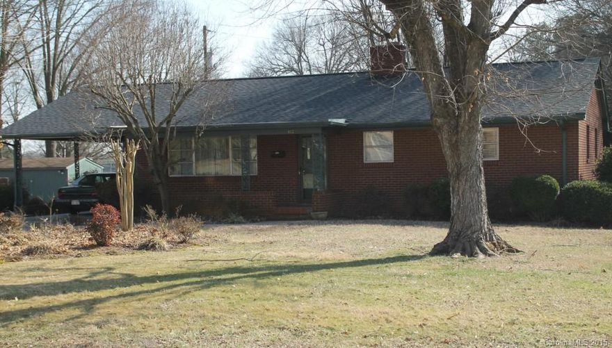 Brick home in Cherryville near East Elementary school area, home has living, dining, kitchen and 3 bedrooms on main level, also has 2 baths, additional 2nd living quarters with den, 2nd kitchen, bedroom and bath, 2nd living quarters is connnected to main home but has separate entry