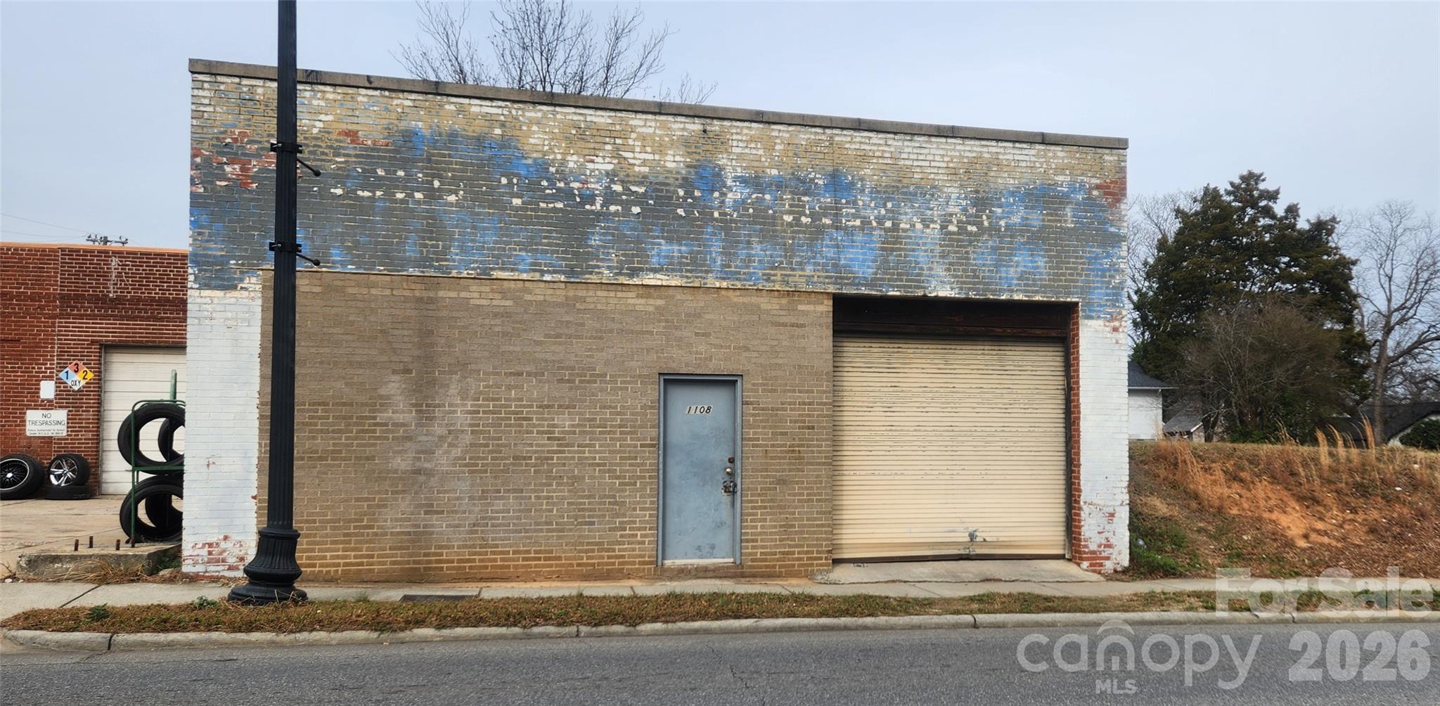 1114 W Franklin Boulevard W