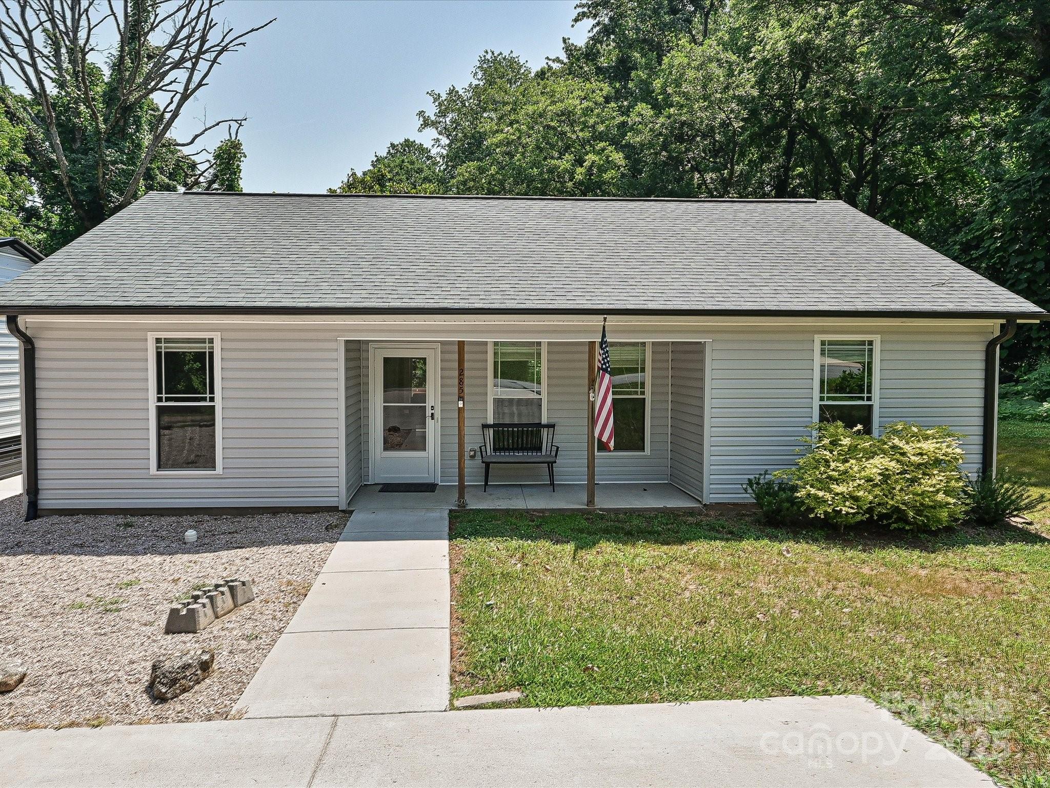 285 Hannah Avenue