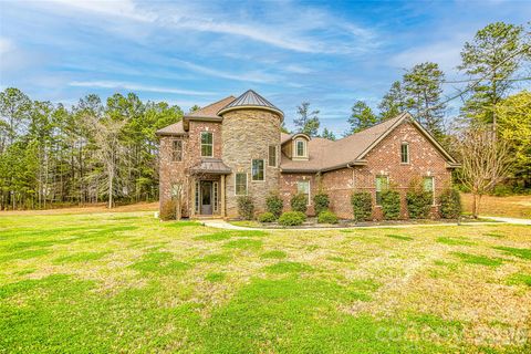 Photo of 16202 Monnet Place Court, Charlotte, NC 28278 (MLS # 4357627)