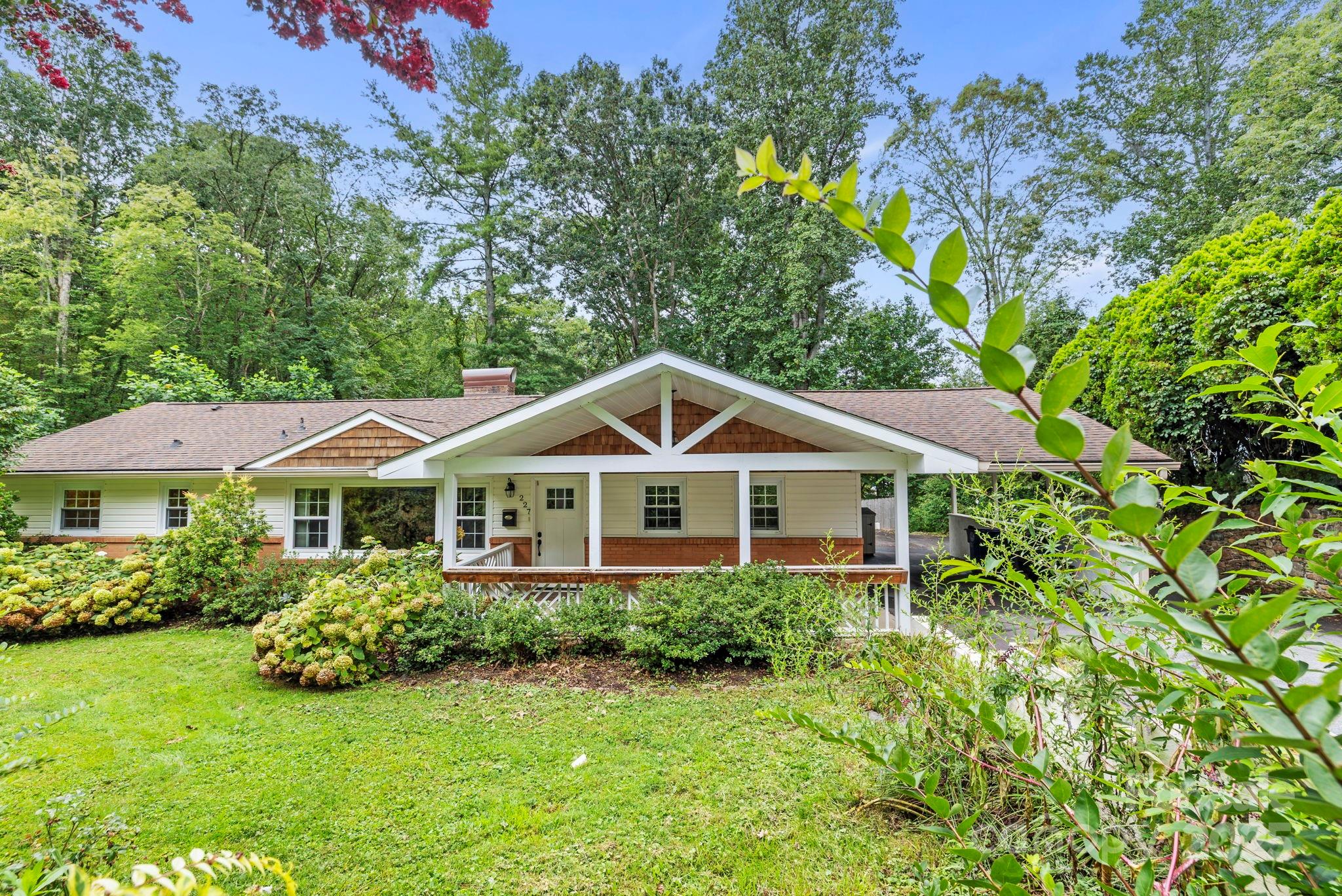 227 S Laurel Circle Drive
