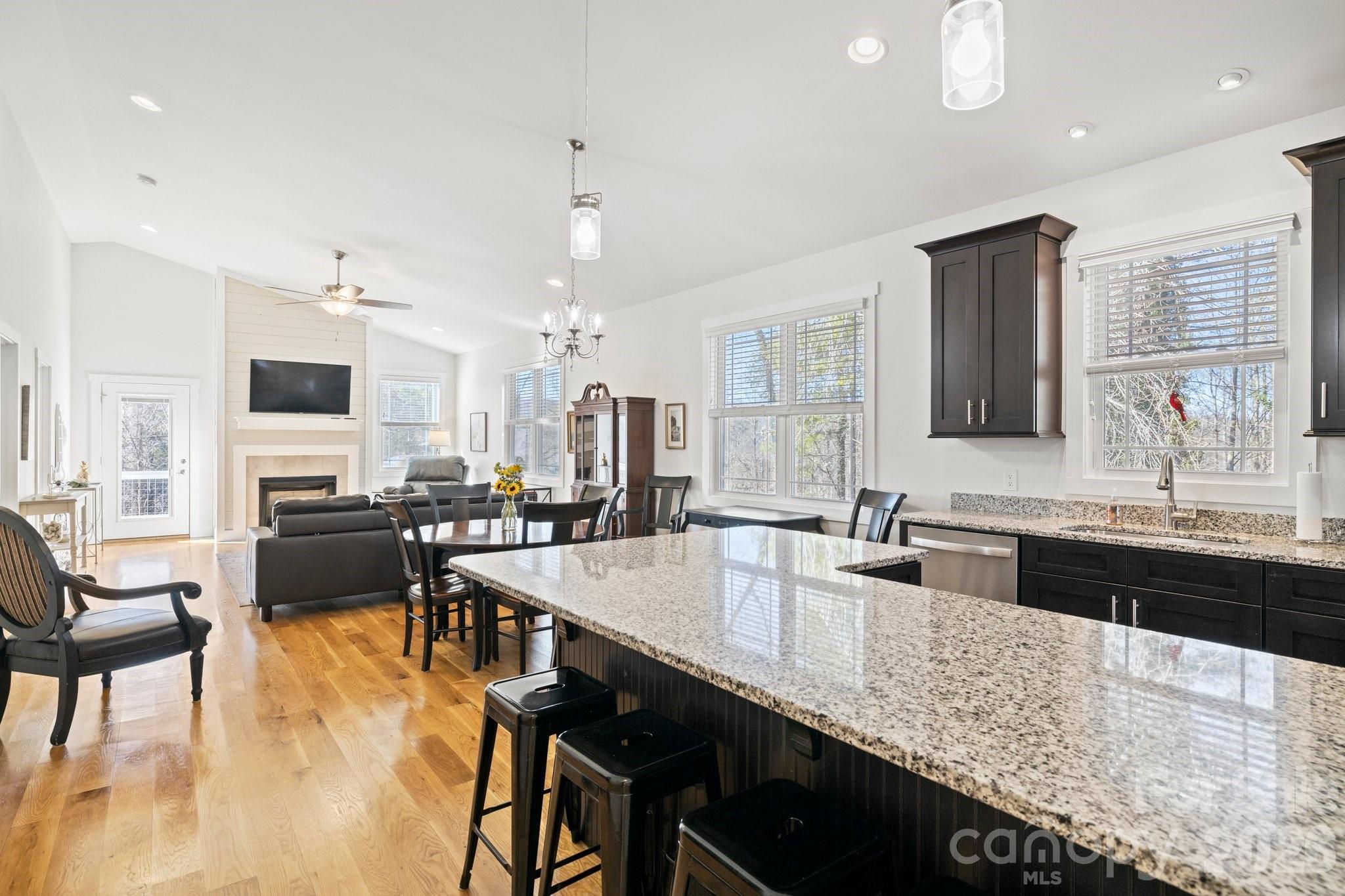 82 Summit Circle