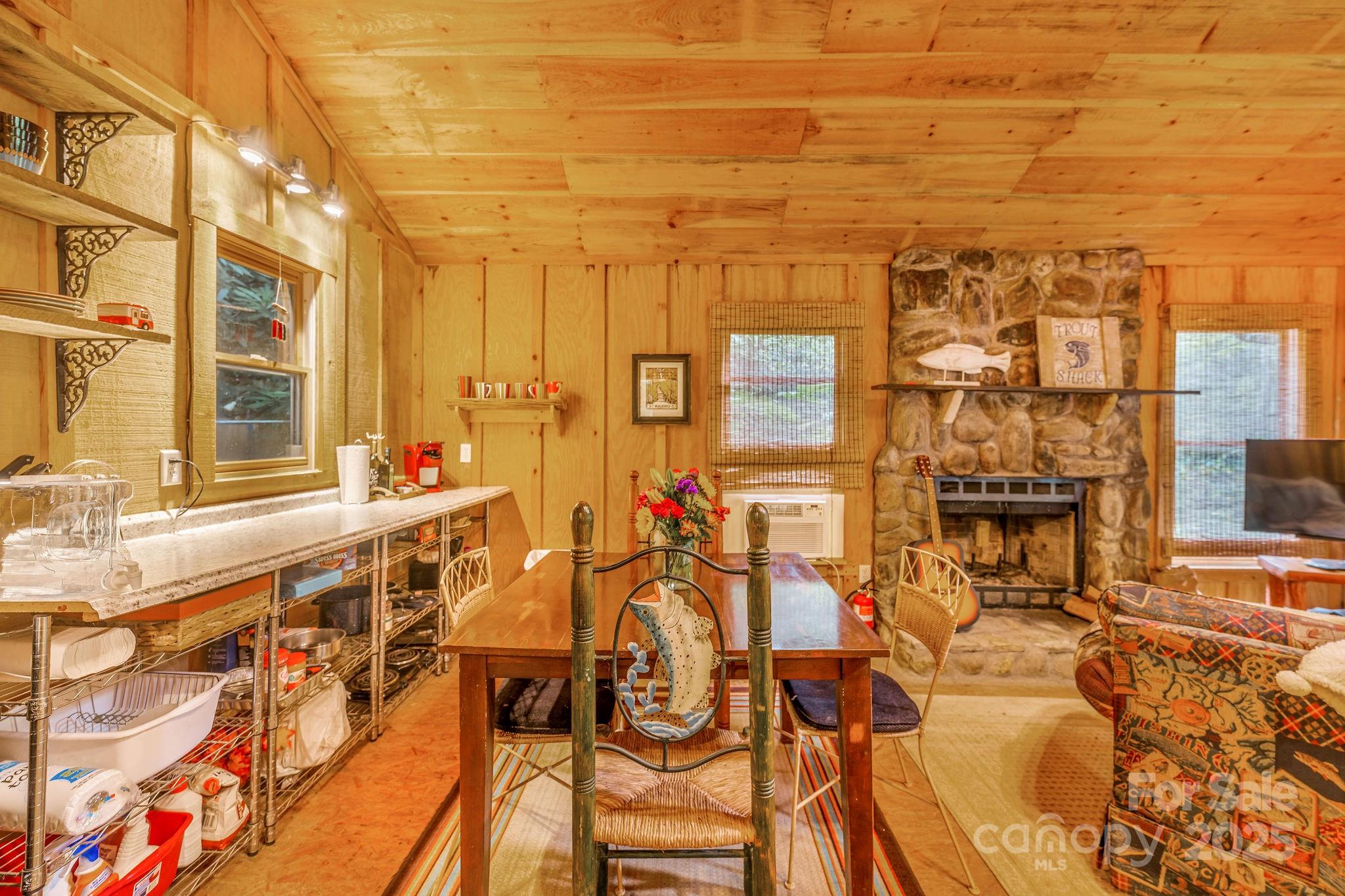 Laurel River Crossing - Residential