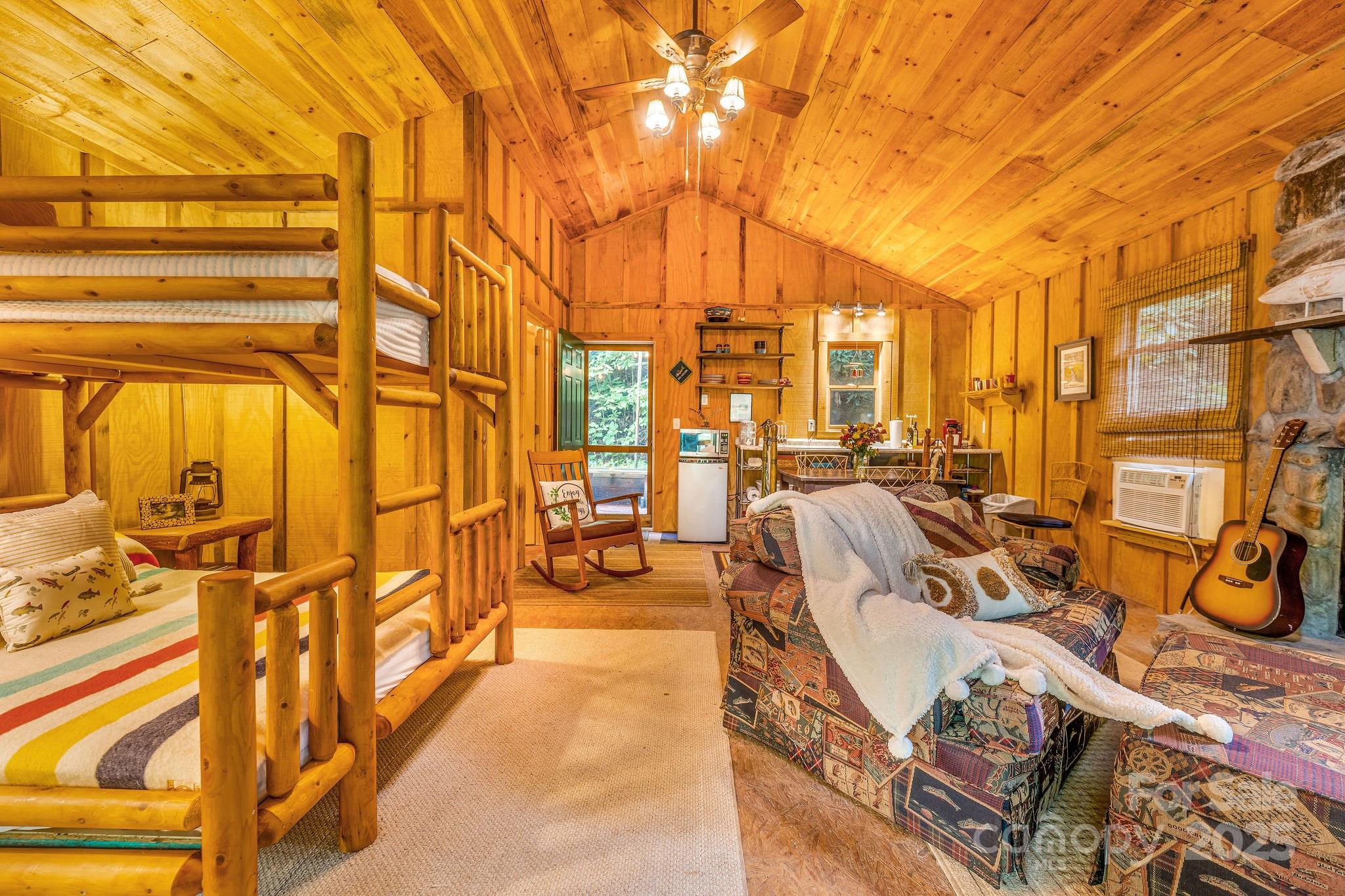 Laurel River Crossing - Residential