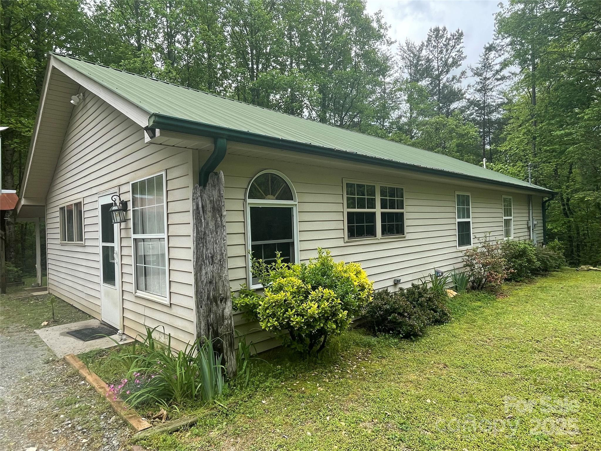 671 High Valley Road