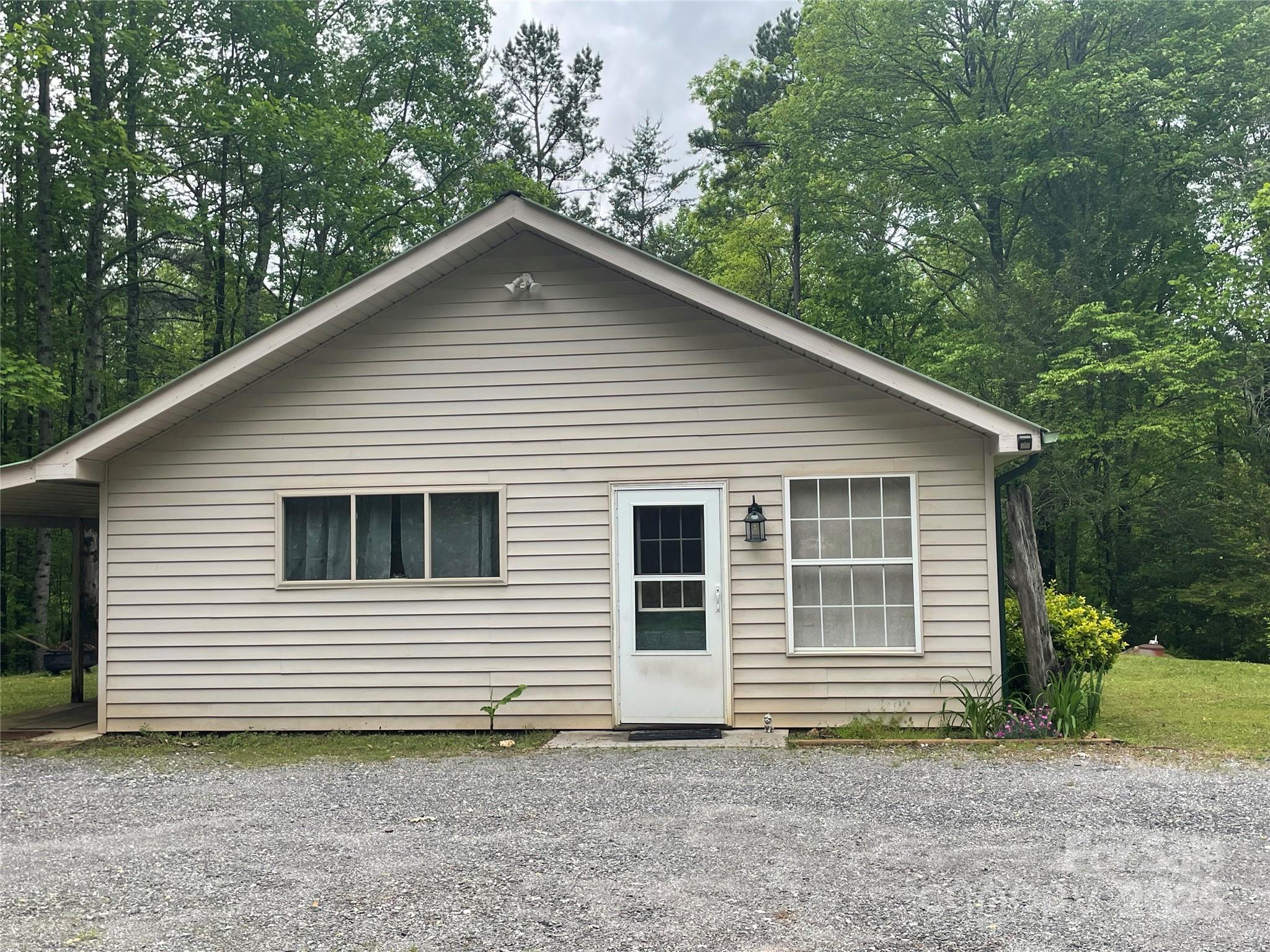 671 High Valley Road