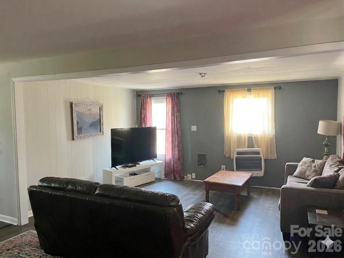 108 York Park Street