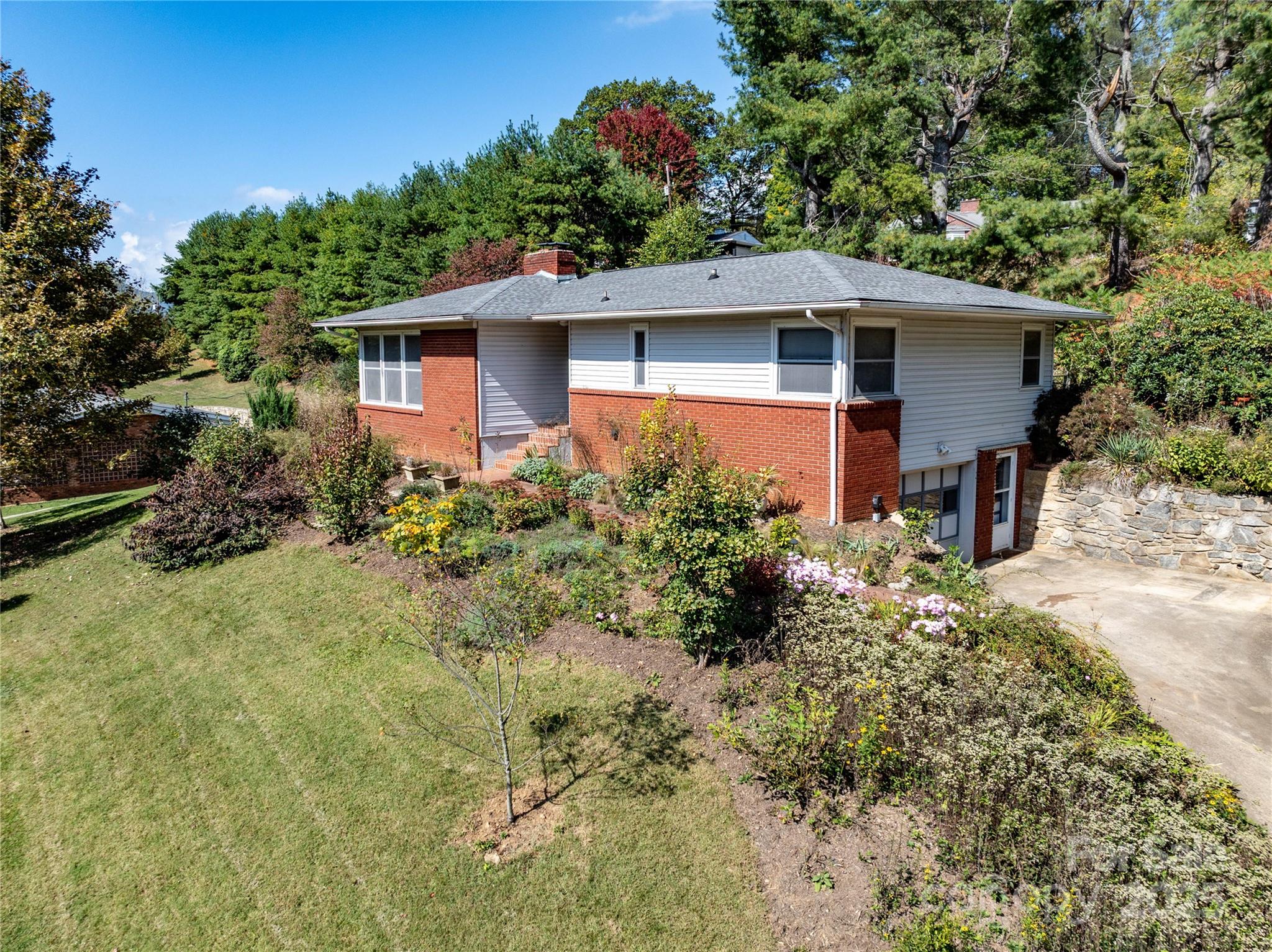 8 Haywood Drive