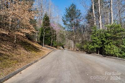 23 Mountain Parkway