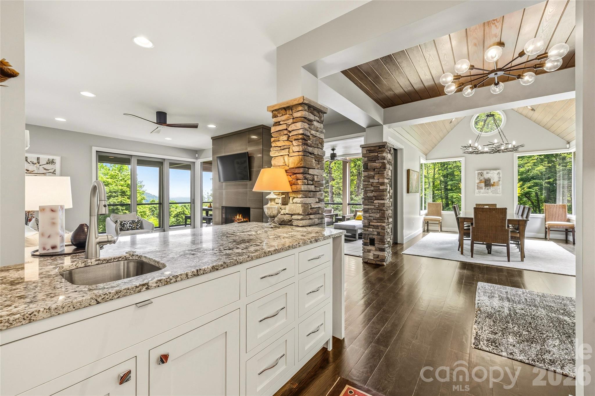 233 Tanglewood Lane