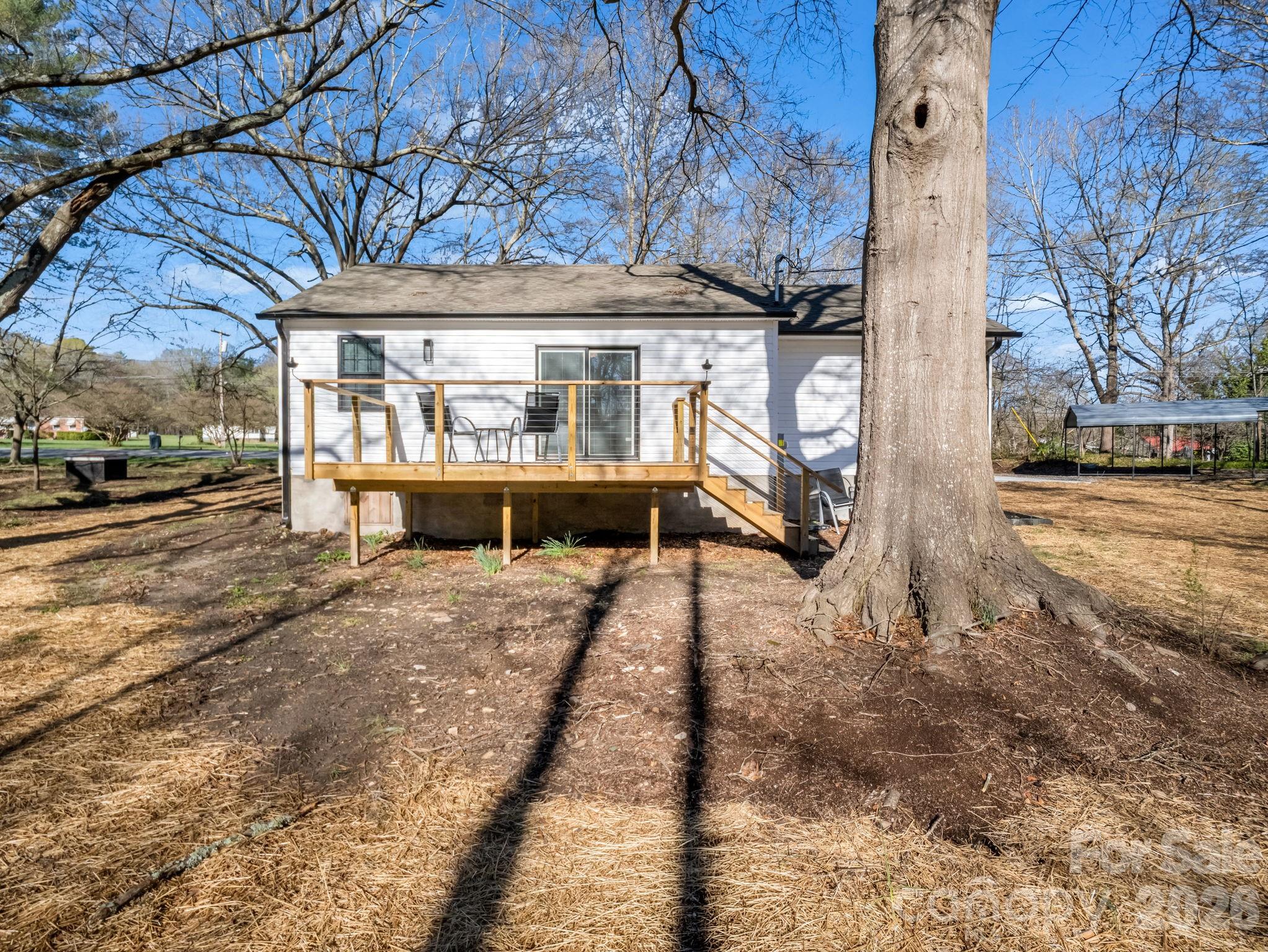 1325 W NC Hwy 150 Highway